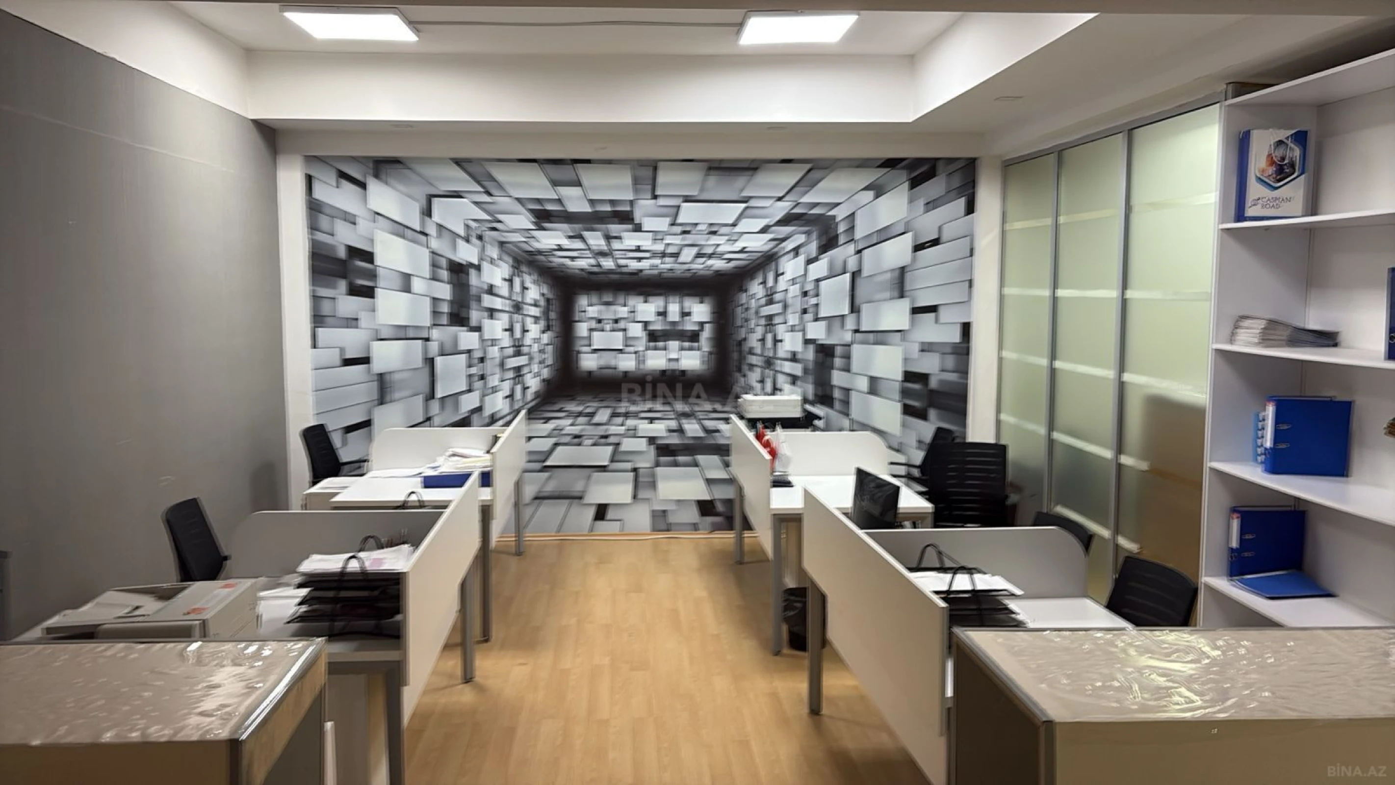 Satılır 5 otaqlı ofis 220 m²