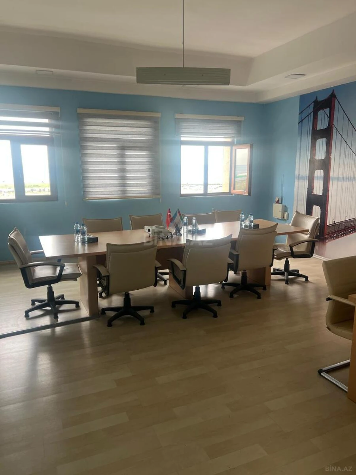 Satılır 5 otaqlı ofis 220 m²