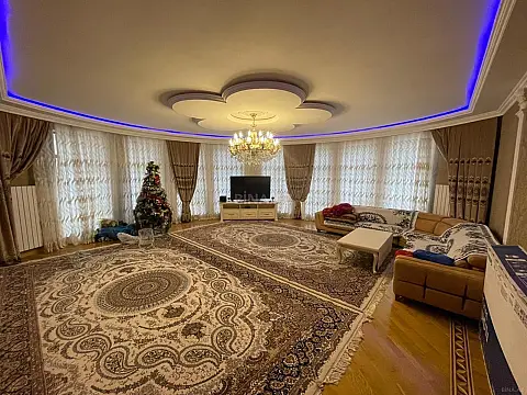 Kirayə verilir 3 otaqlı mənzil 170 m²