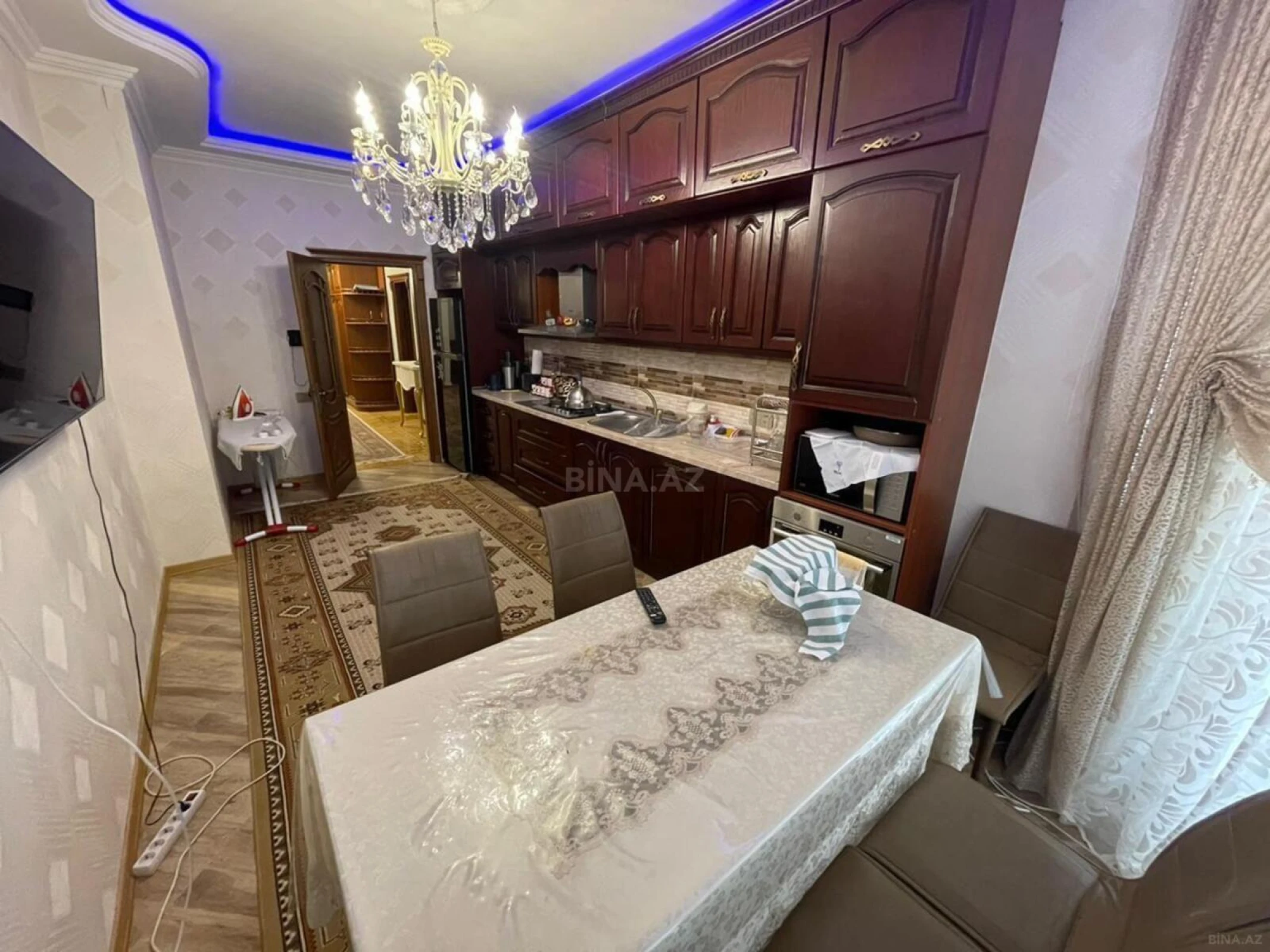 Kirayə verilir 3 otaqlı mənzil 170 m²