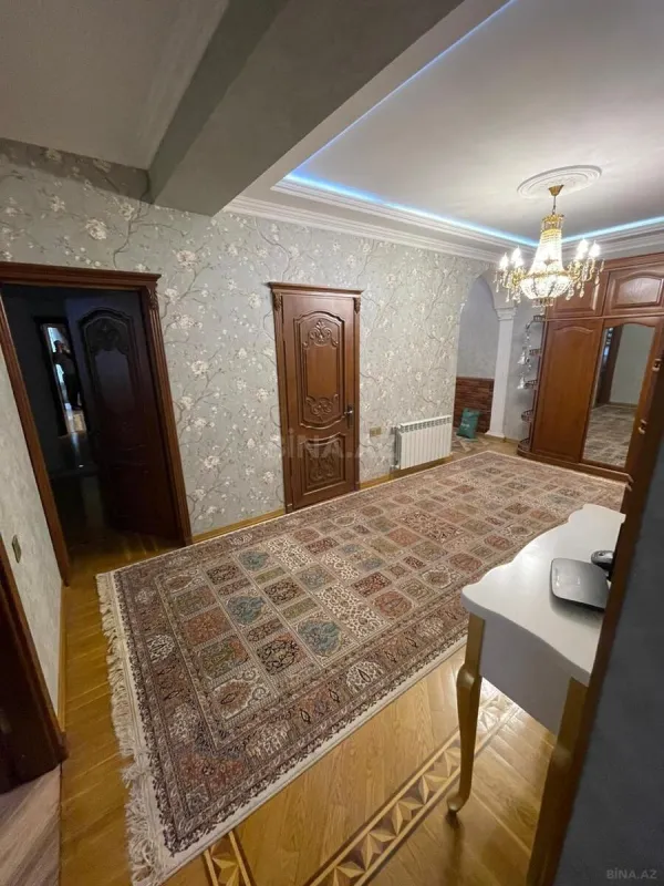 Kirayə verilir 3 otaqlı mənzil 170 m²