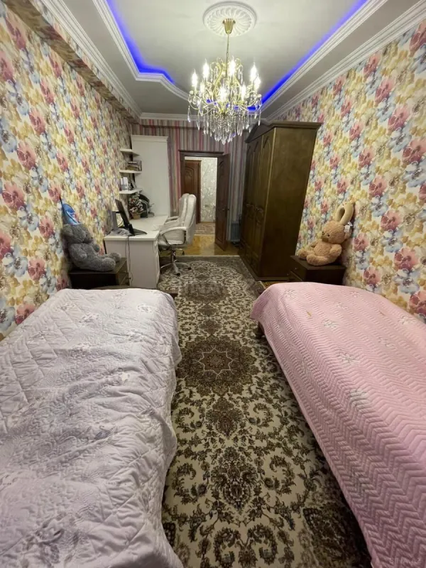 Kirayə verilir 3 otaqlı mənzil 170 m²