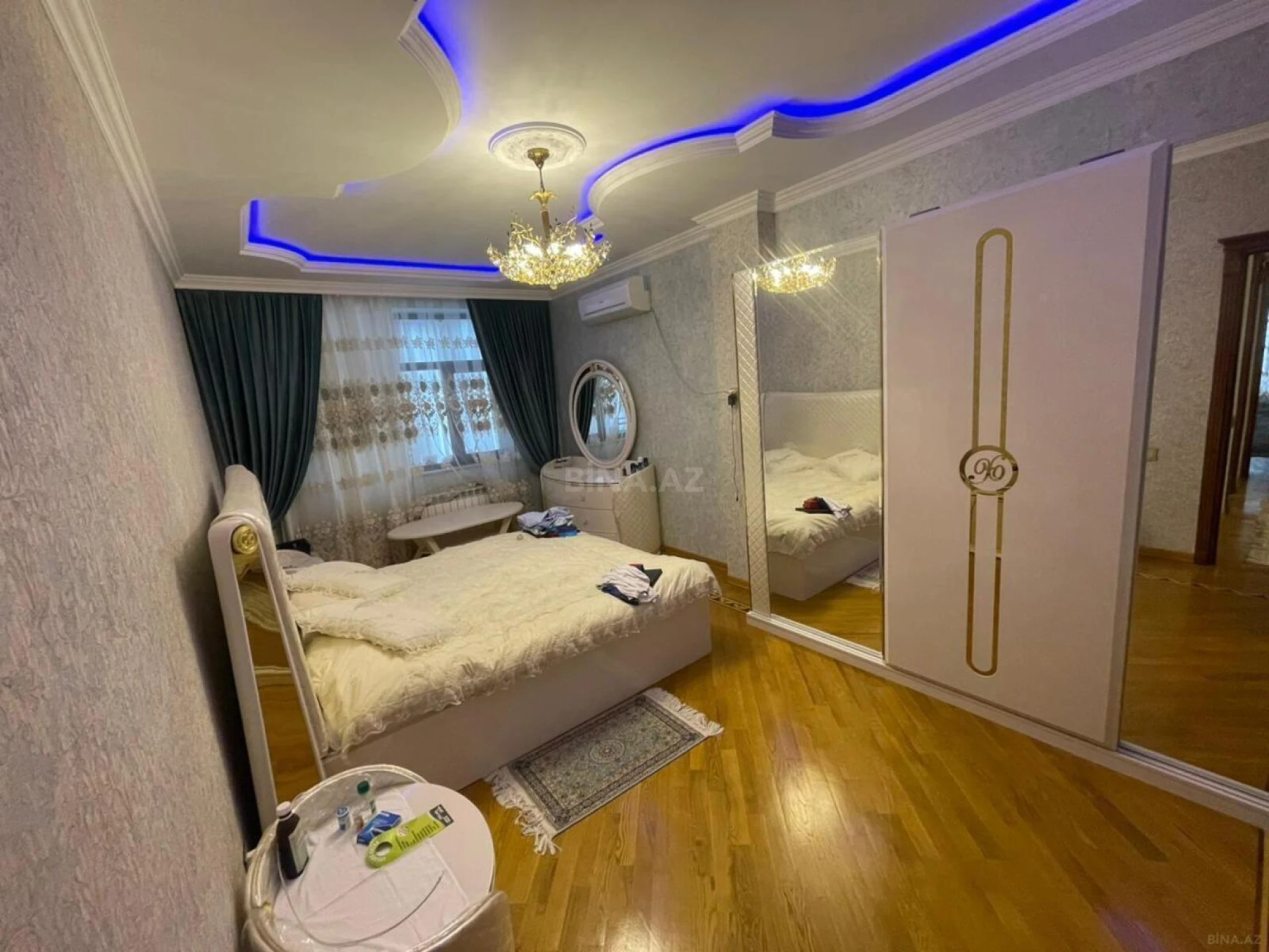 Kirayə verilir 3 otaqlı mənzil 170 m²