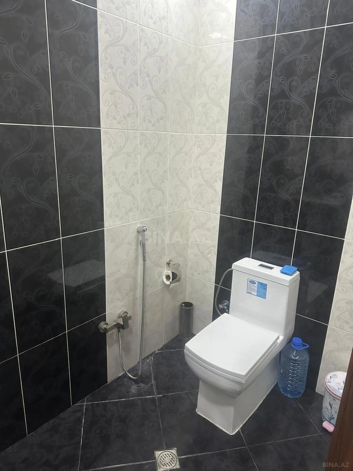 Satılır 2 otaqlı mənzil 86 m²
