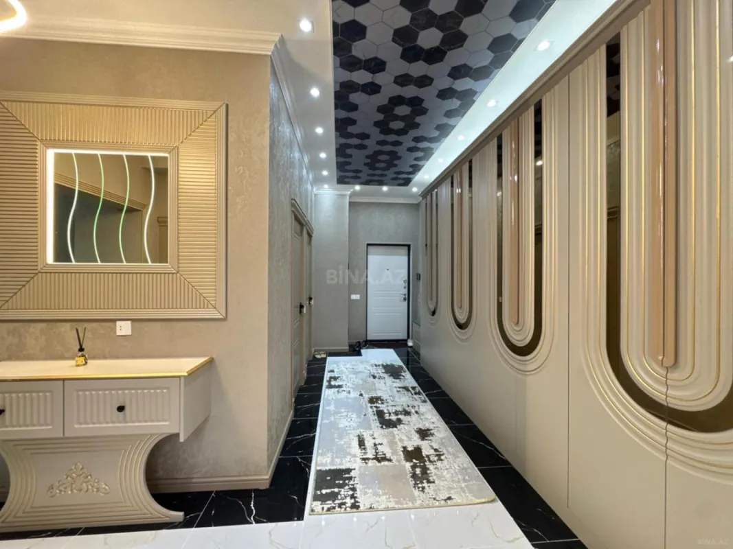 Satılır 3 otaqlı mənzil 127 m²