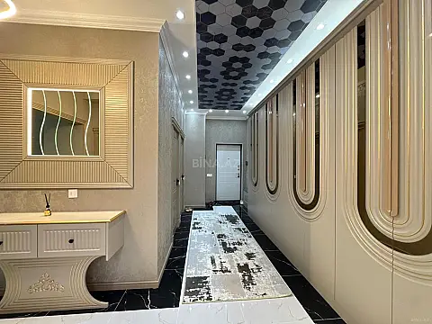 Satılır 3 otaqlı mənzil 127 m²