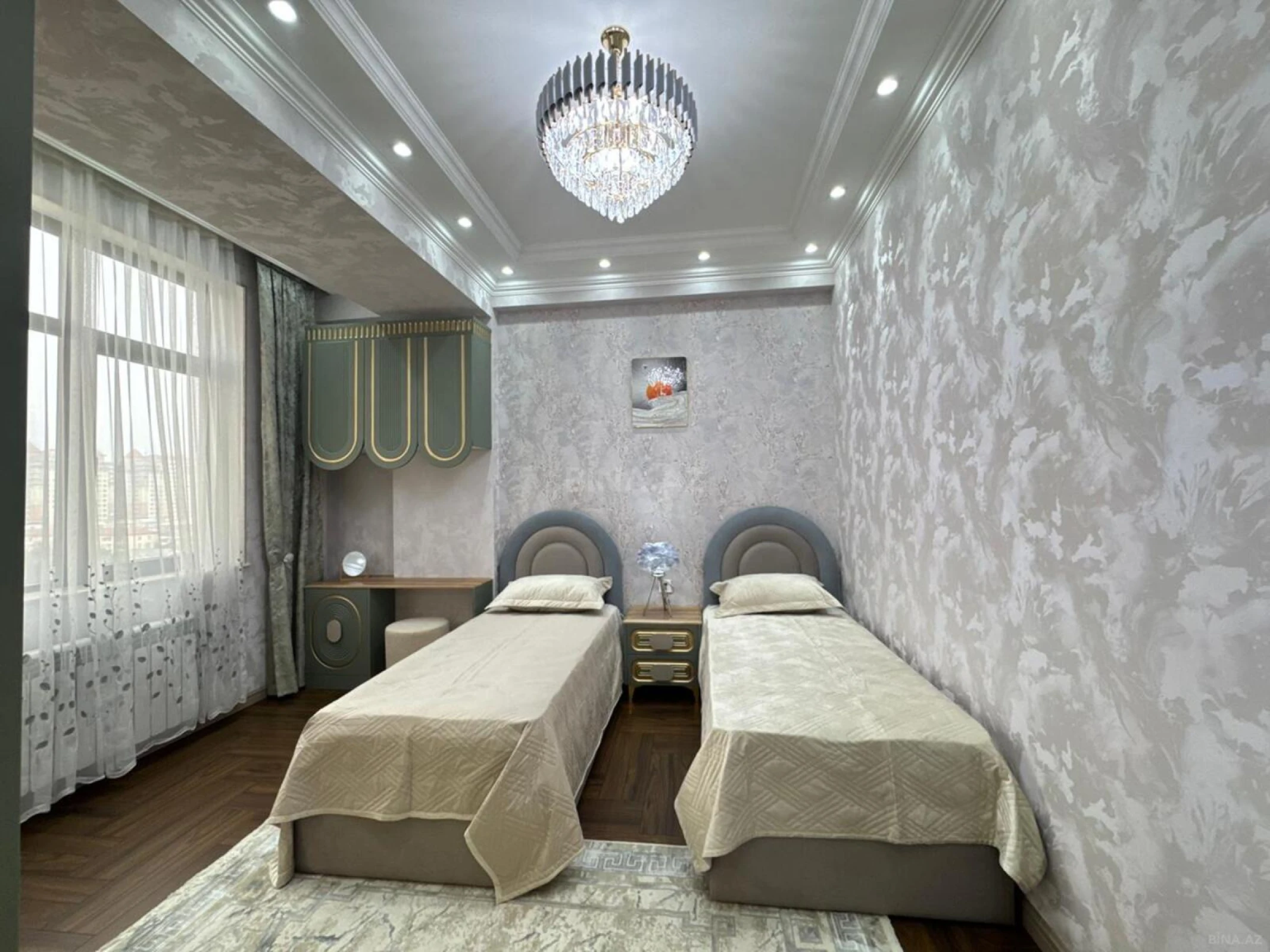 Satılır 3 otaqlı mənzil 127 m²