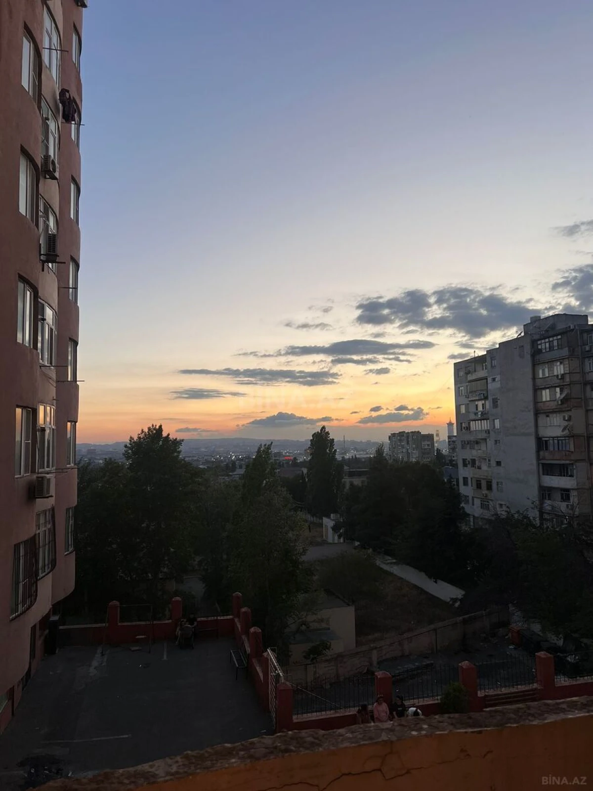 Kirayə verilir 2 otaqlı mənzil 80 m²