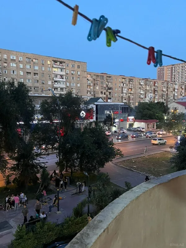 Kirayə verilir 2 otaqlı mənzil 80 m²