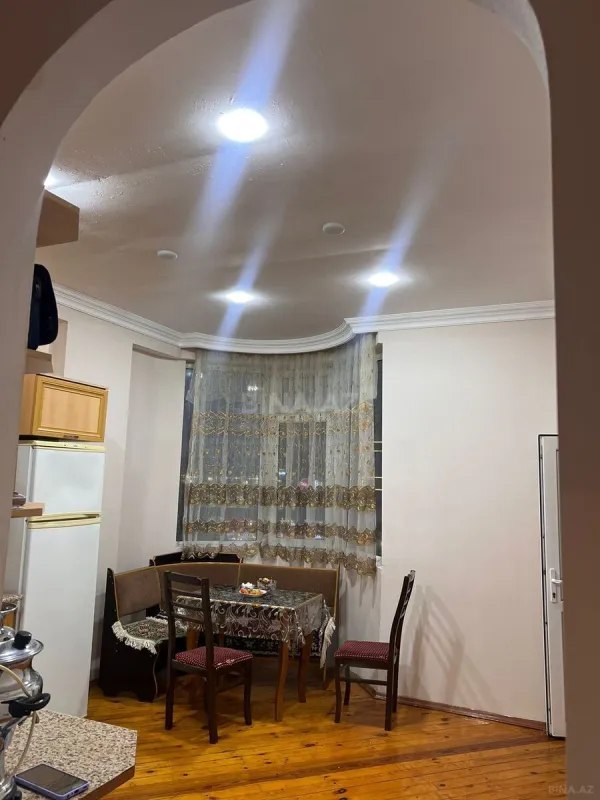 Kirayə verilir 2 otaqlı mənzil 80 m²