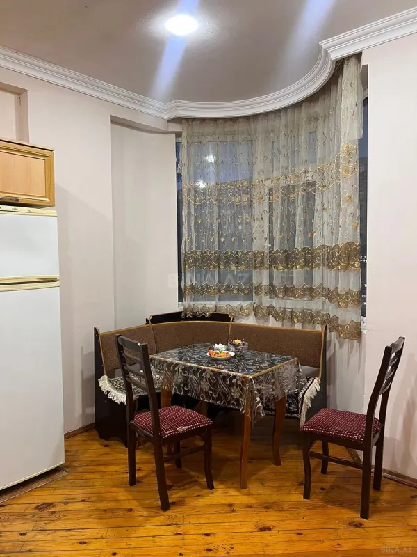 Kirayə verilir 2 otaqlı mənzil 80 m²