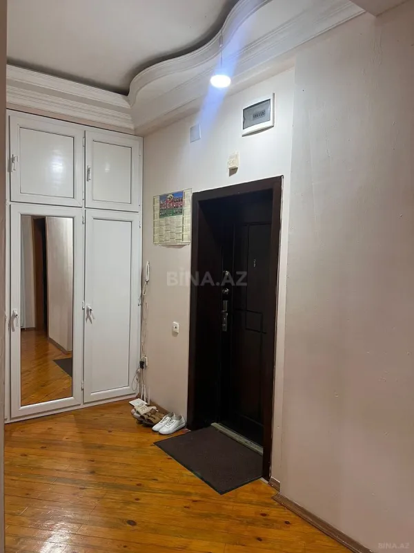 Kirayə verilir 2 otaqlı mənzil 80 m²