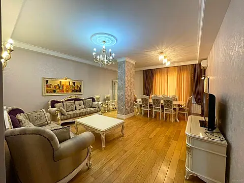Satılır 4 otaqlı mənzil 190 m² — Bakı, Sahil qəs. 4 otaq 190.00 m²