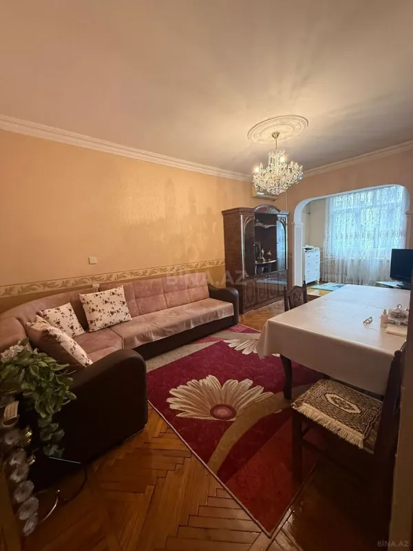Satılır 4 otaqlı mənzil 100 m²