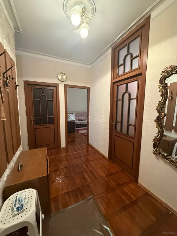 Satılır 4 otaqlı mənzil 100 m²