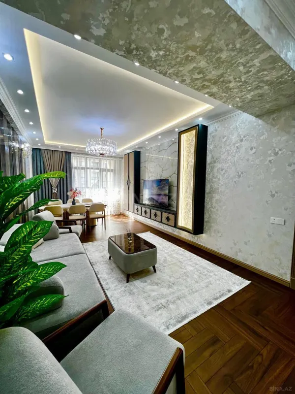 Satılır 3 otaqlı mənzil 128 m²