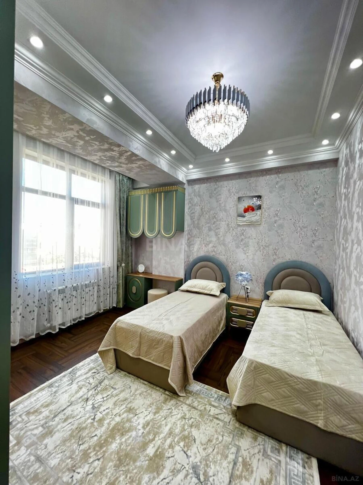 Satılır 3 otaqlı mənzil 128 m²