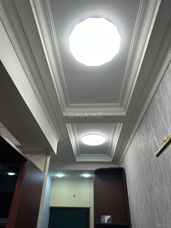 Kirayə verilir 2 otaqlı mənzil 67 m²