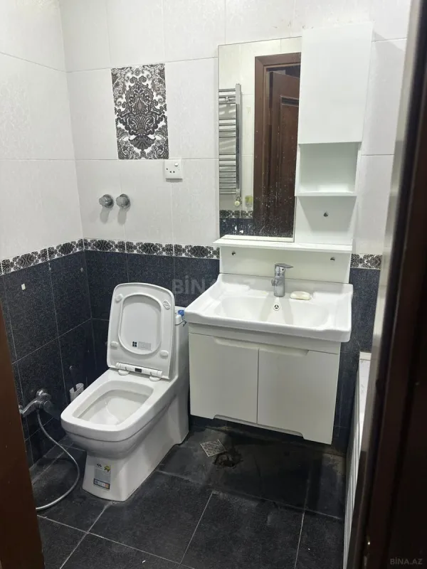 Kirayə verilir 2 otaqlı mənzil 67 m²