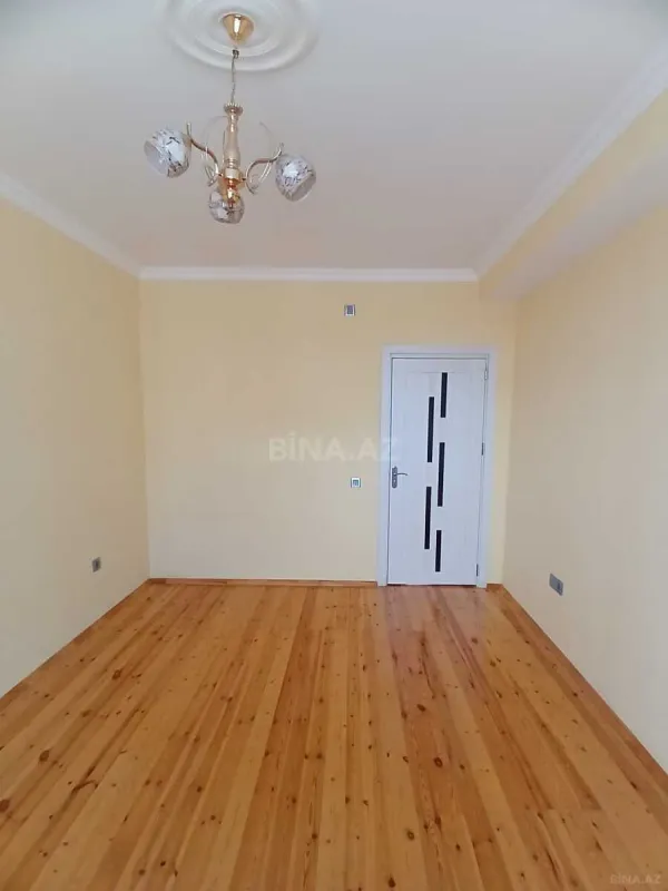 Satılır 4 otaqlı mənzil 110 m²