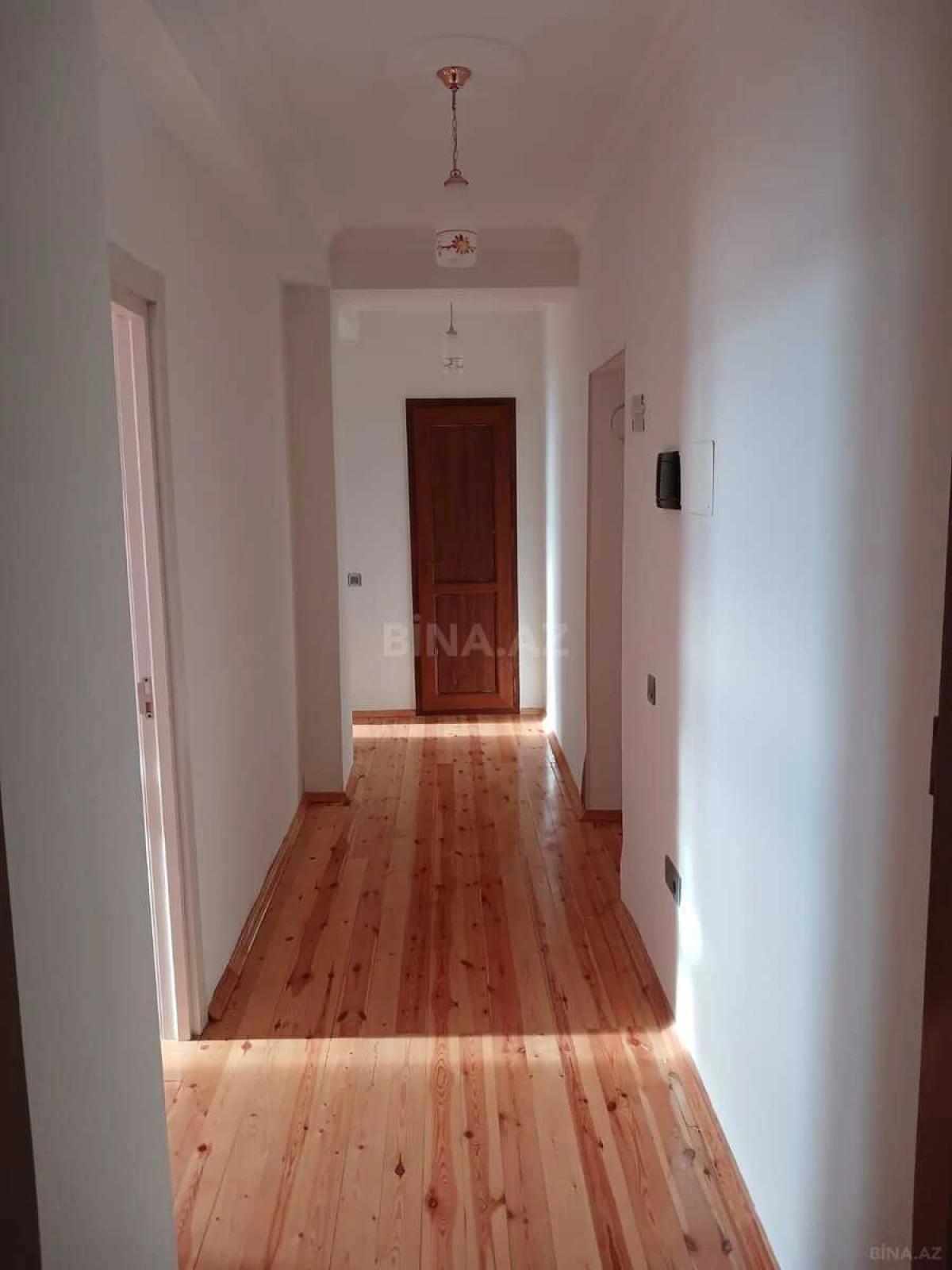 Satılır 4 otaqlı mənzil 110 m²