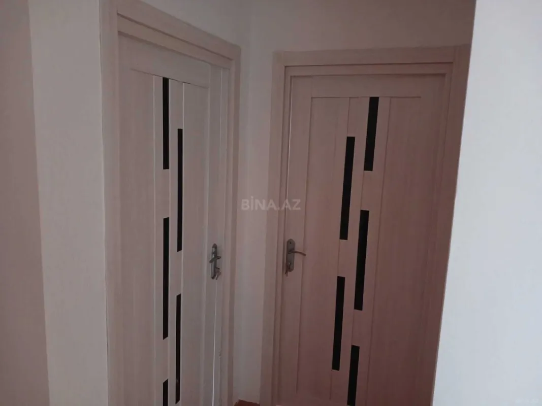 Satılır 4 otaqlı mənzil 110 m²