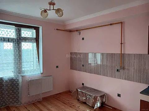 Satılır 4 otaqlı mənzil 110 m²