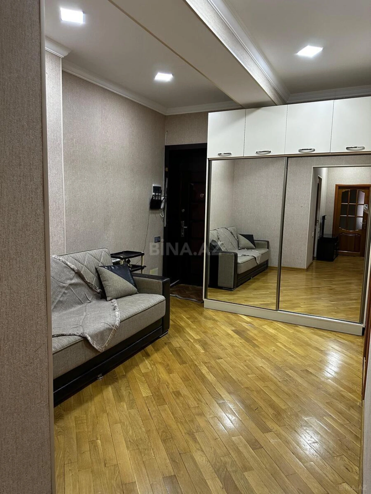 Satılır 3 otaqlı mənzil 89 m²