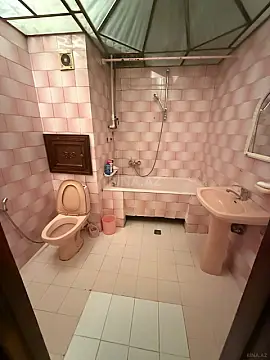 Satılır 4 otaqlı mənzil 120 m²