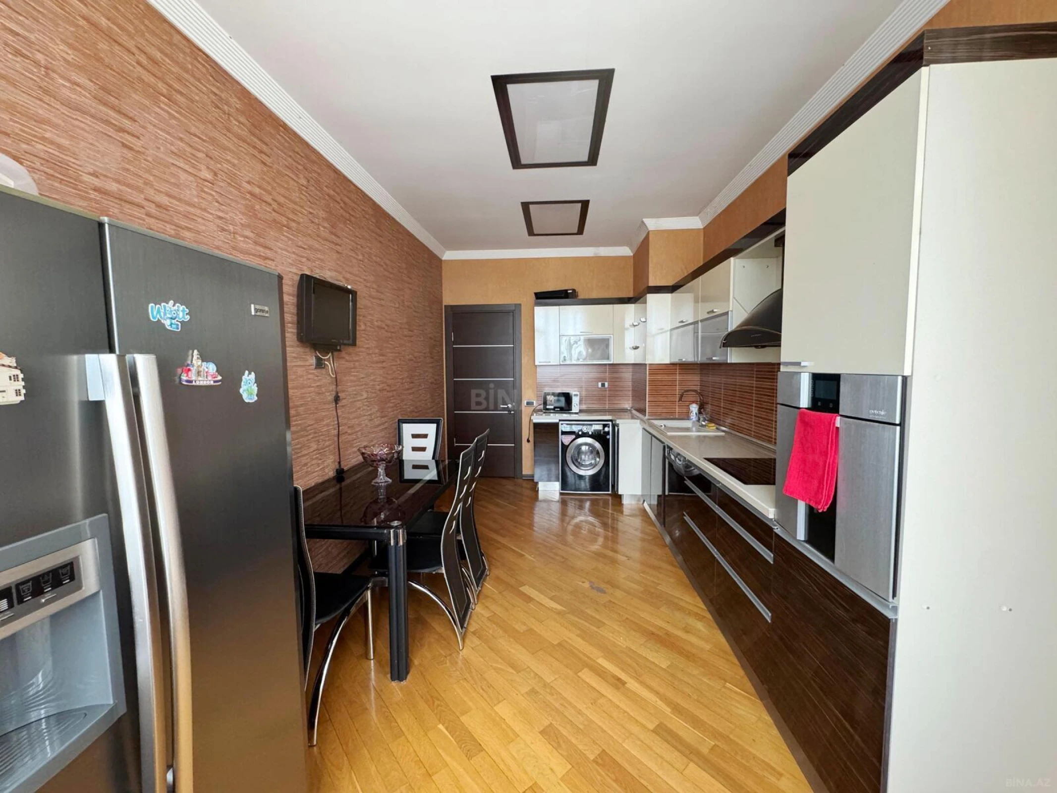 Kirayə verilir 2 otaqlı mənzil 110 m²