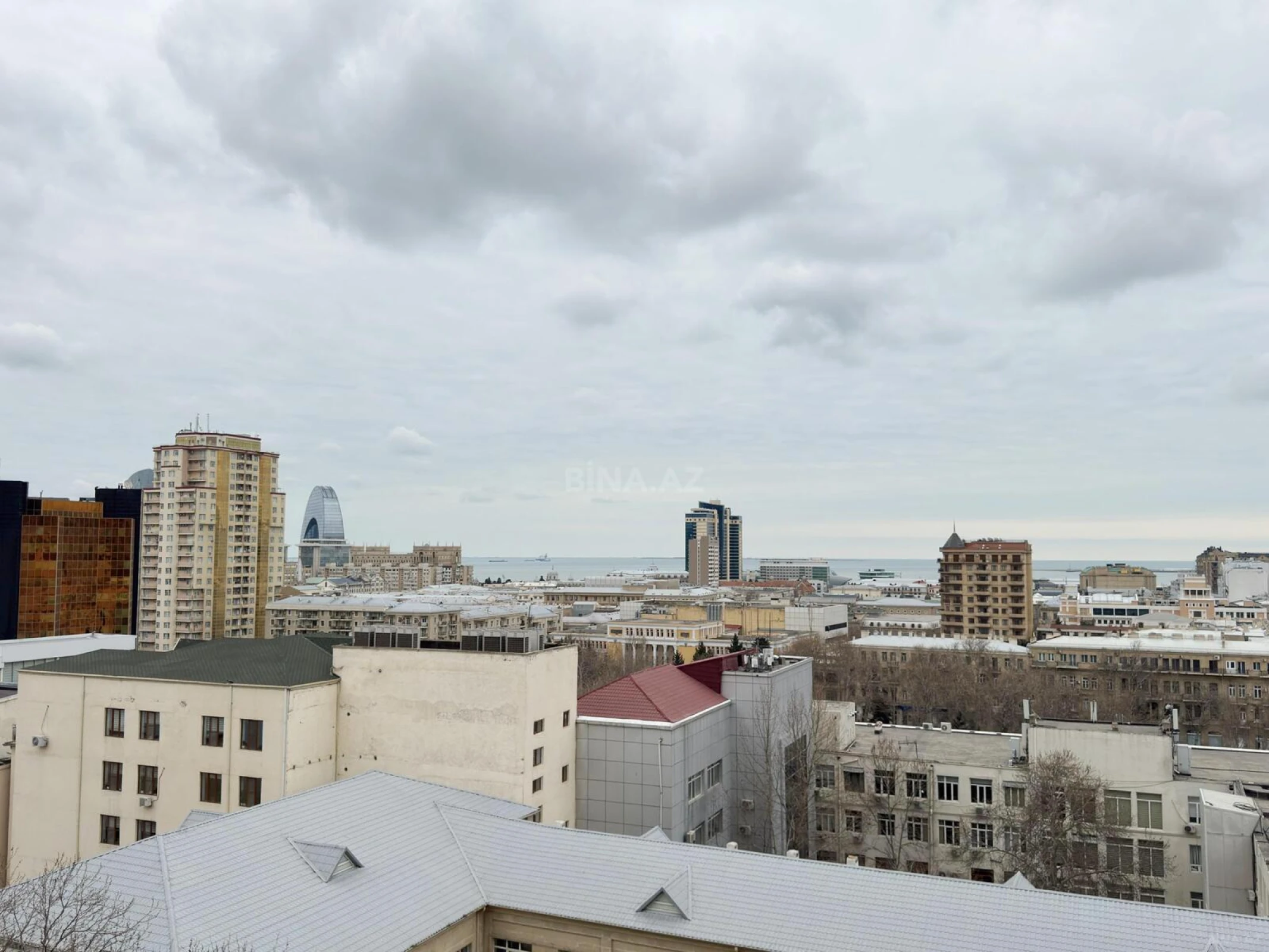 Kirayə verilir 2 otaqlı mənzil 110 m²