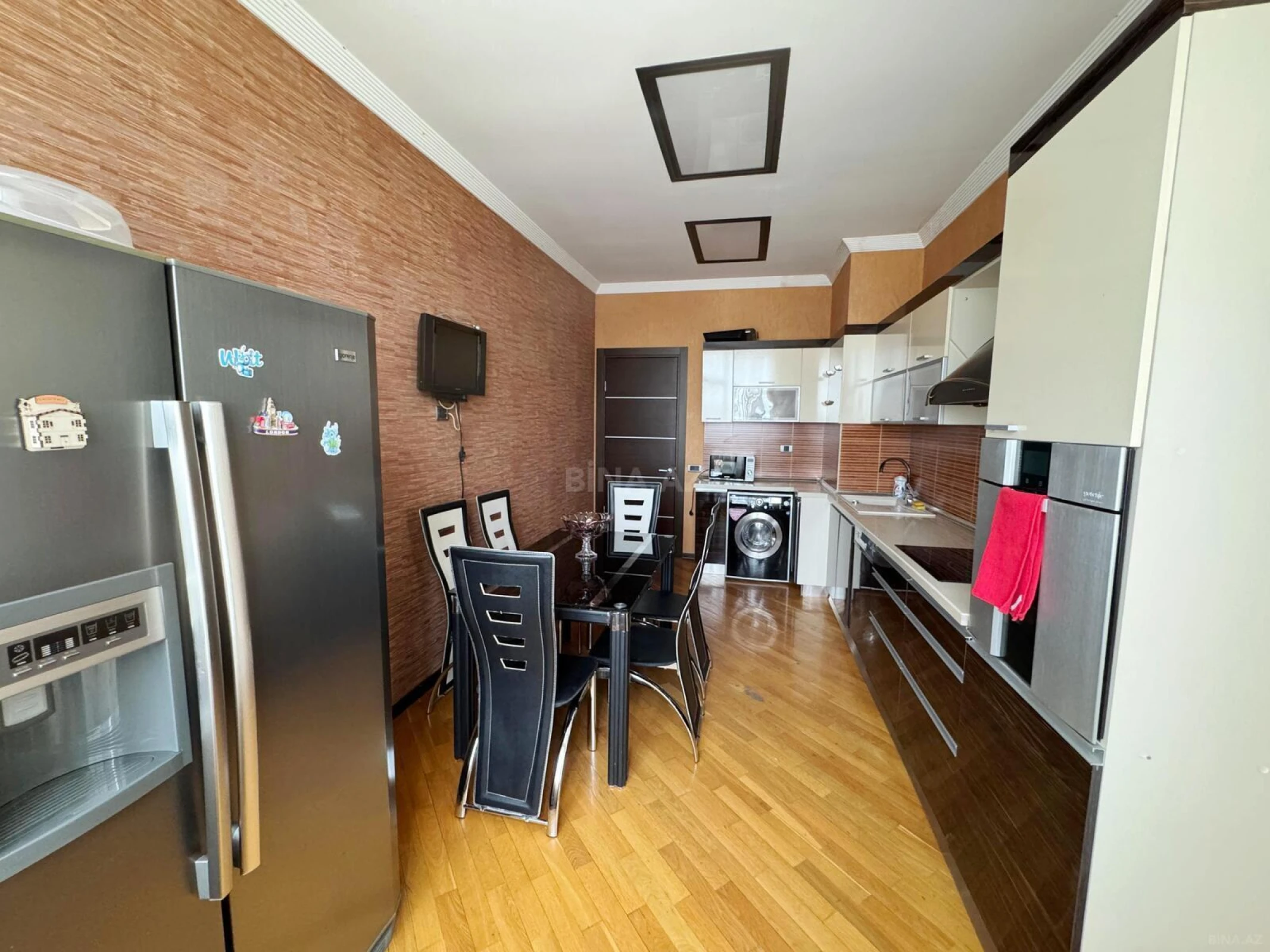 Kirayə verilir 2 otaqlı mənzil 110 m²