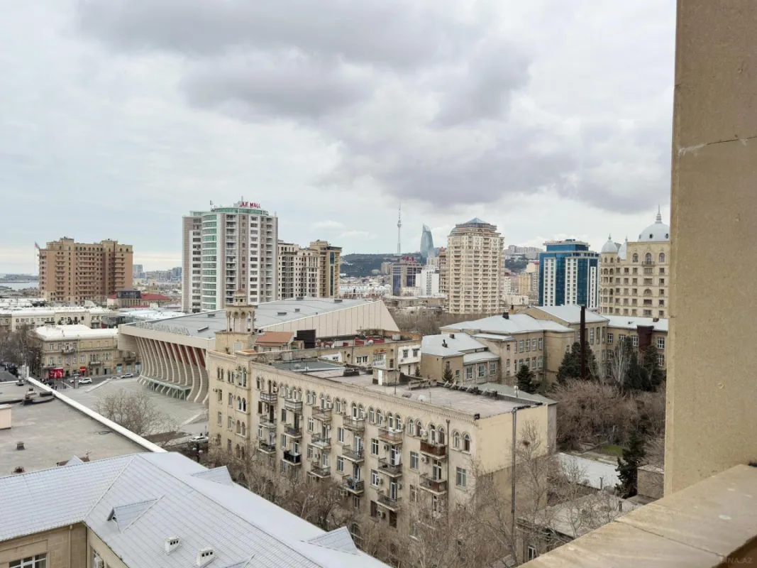 Kirayə verilir 2 otaqlı mənzil 110 m²