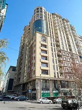 Kirayə verilir 2 otaqlı mənzil 110 m²