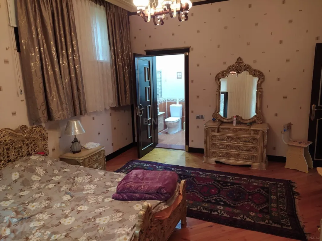 Kirayə verilir 6 otaqlı həyət evi 300 m²