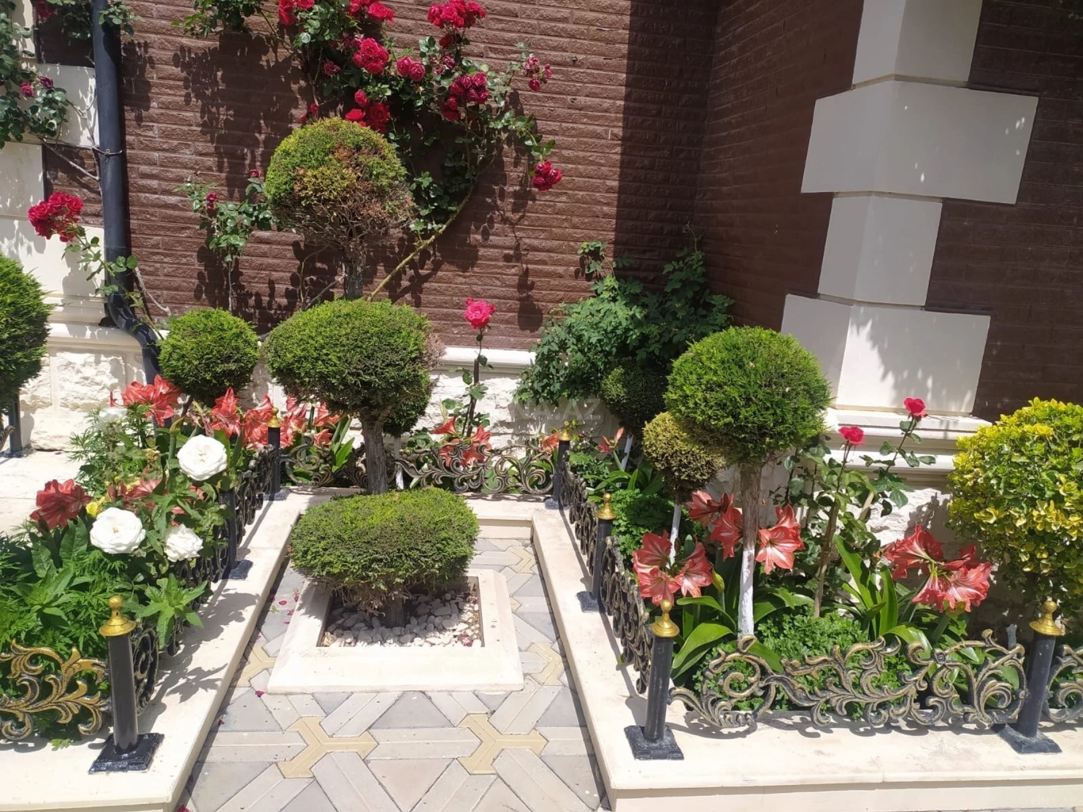 Kirayə verilir 6 otaqlı həyət evi 300 m²