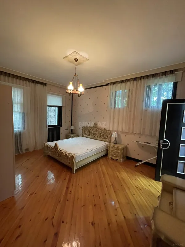 Kirayə verilir 6 otaqlı həyət evi 300 m²