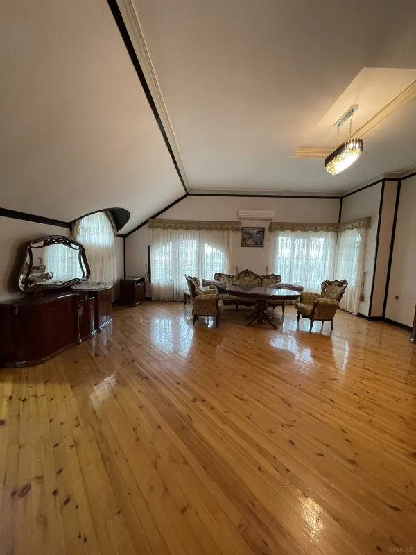 Kirayə verilir 6 otaqlı həyət evi 300 m²