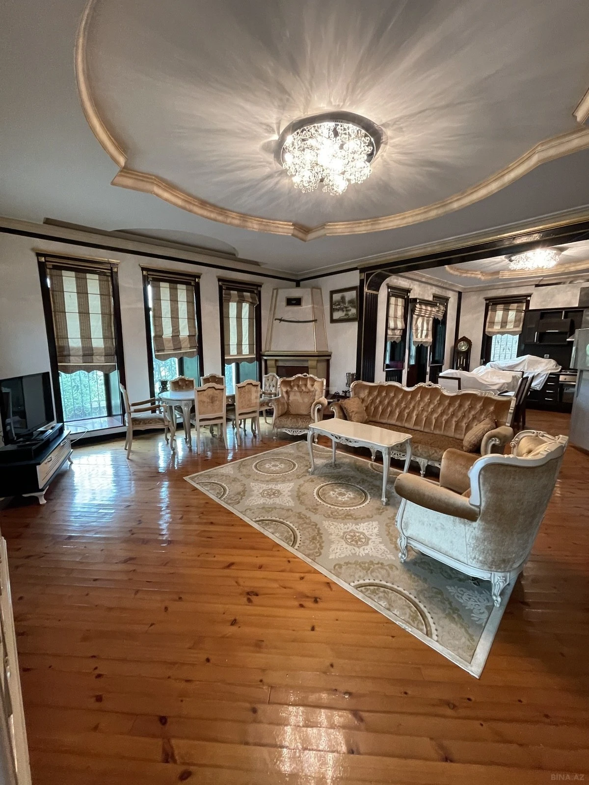 Kirayə verilir 6 otaqlı həyət evi 300 m²