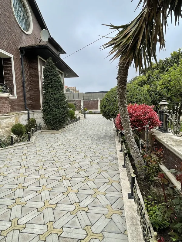 Kirayə verilir 6 otaqlı həyət evi 300 m²