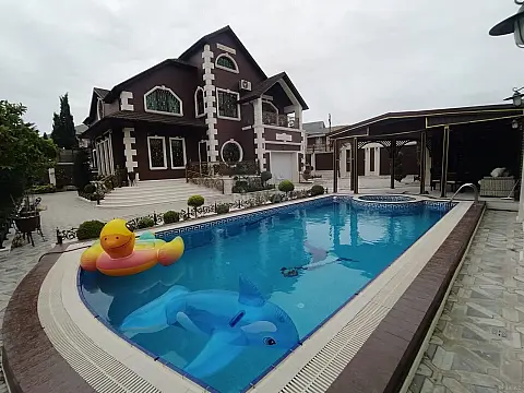 Kirayə verilir 6 otaqlı həyət evi 300 m² — Bakı, Novxanı 6 otaq 300.00 m²