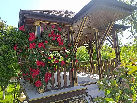 Kirayə verilir 6 otaqlı həyət evi 300 m²