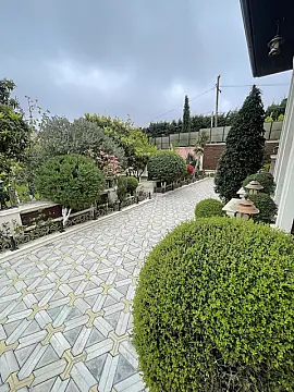 Kirayə verilir 6 otaqlı həyət evi 300 m²