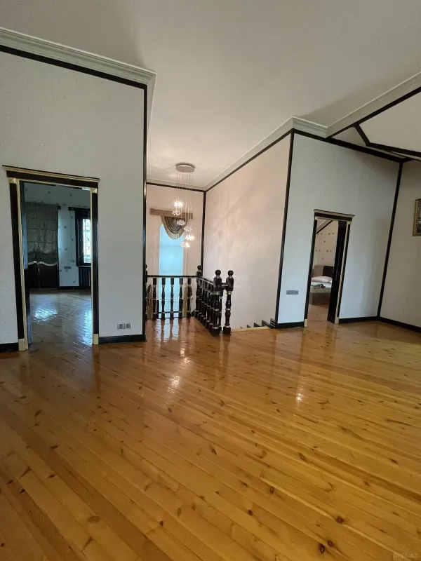 Kirayə verilir 6 otaqlı həyət evi 300 m²