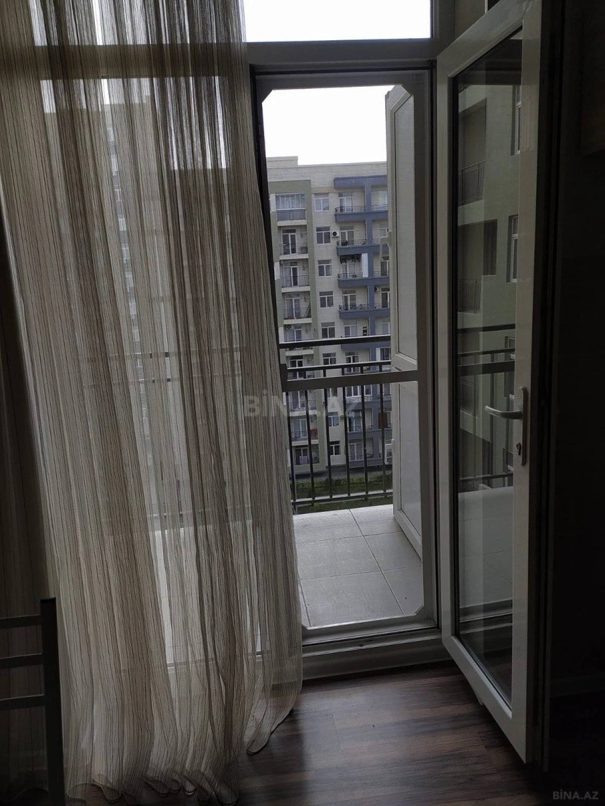 Kirayə verilir 2 otaqlı mənzil 60 m²