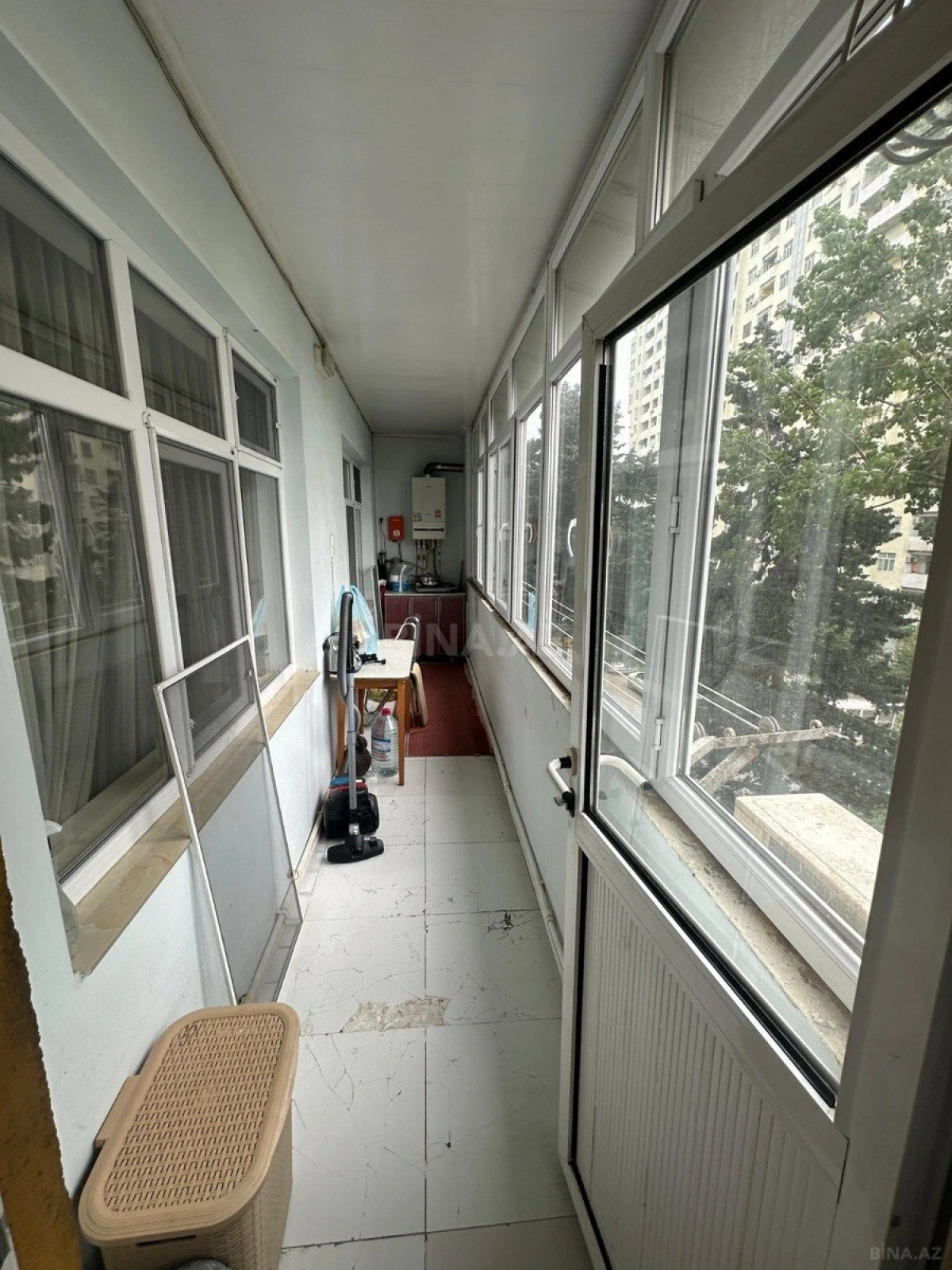 Satılır 5 otaqlı mənzil 125 m²
