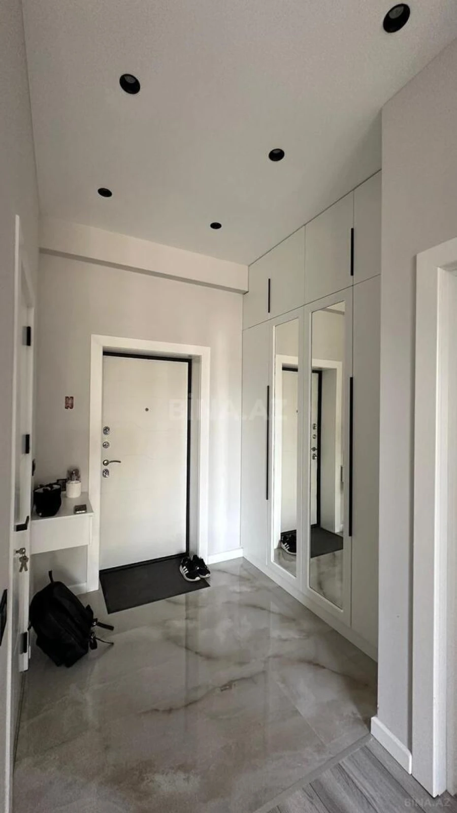 Satılır 2 otaqlı mənzil 52 m²