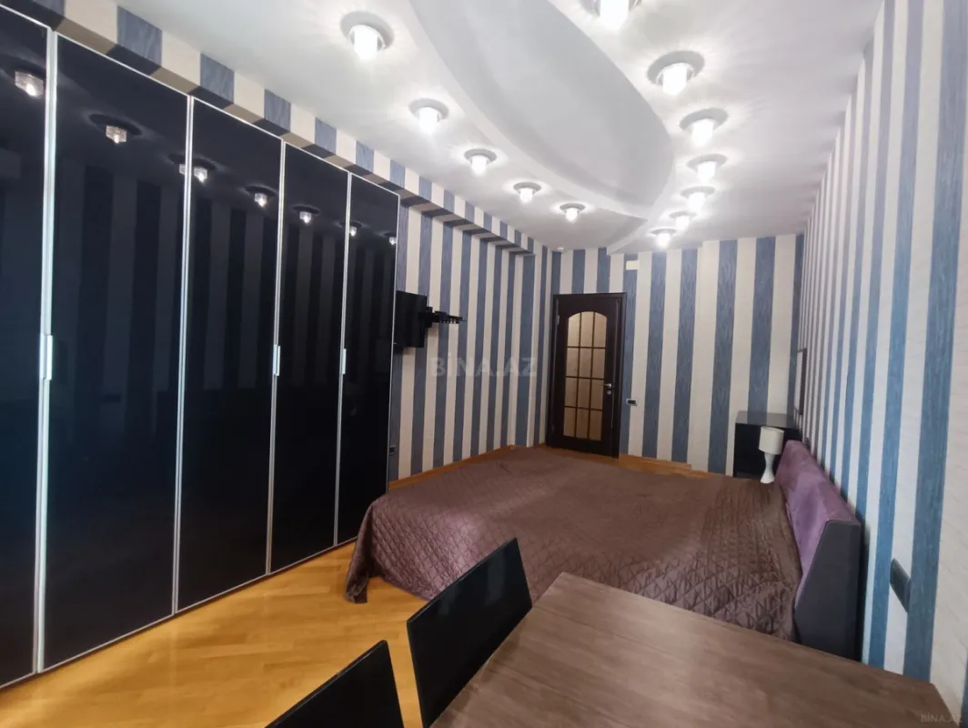 Kirayə verilir 3 otaqlı mənzil 145 m²