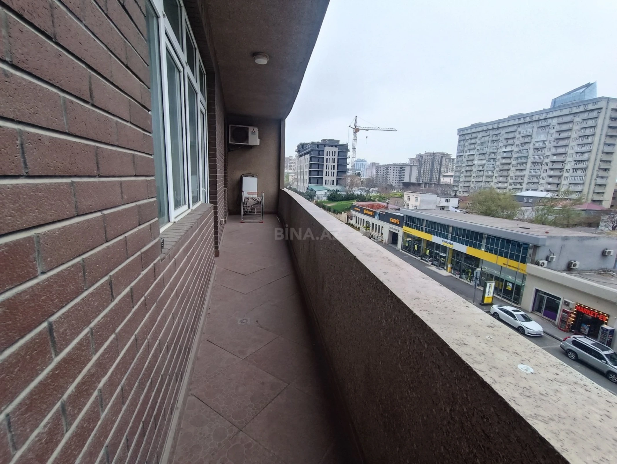 Kirayə verilir 3 otaqlı mənzil 145 m²