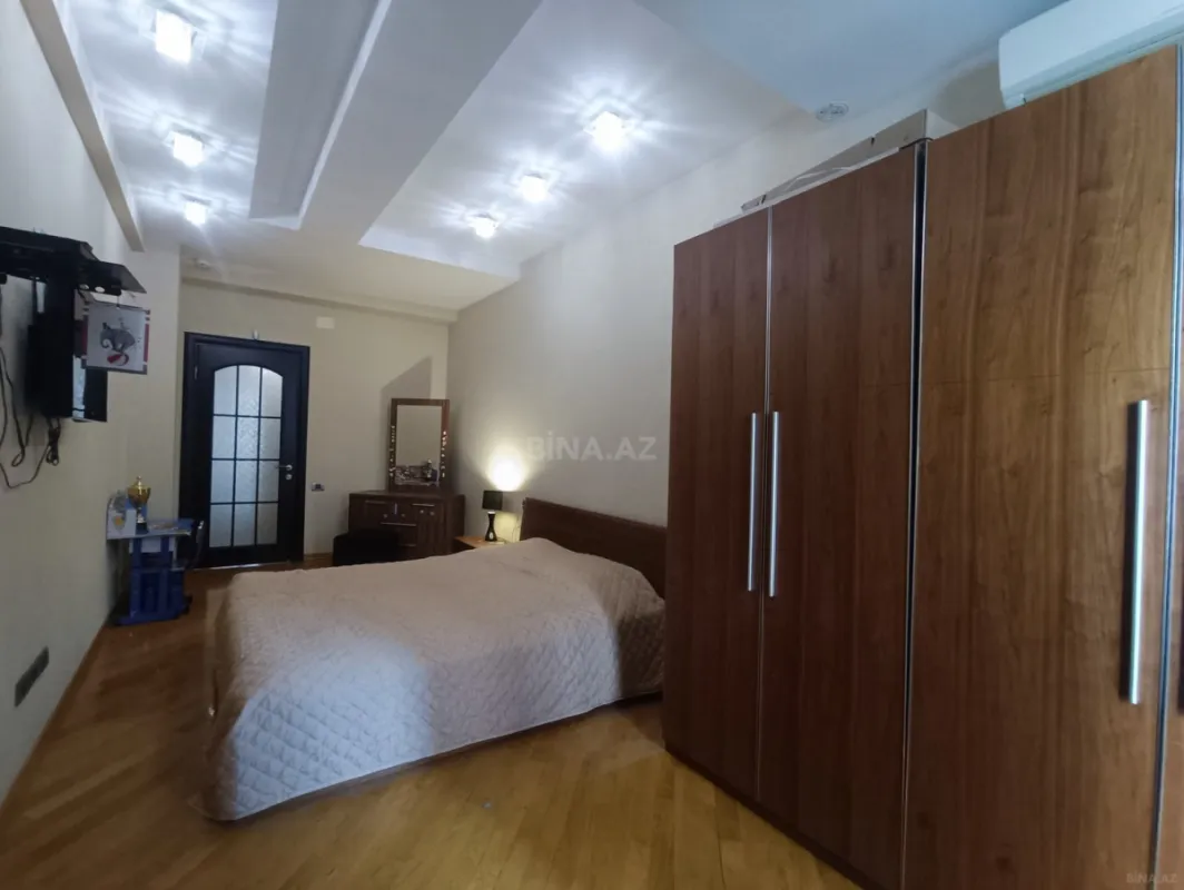 Kirayə verilir 3 otaqlı mənzil 145 m²
